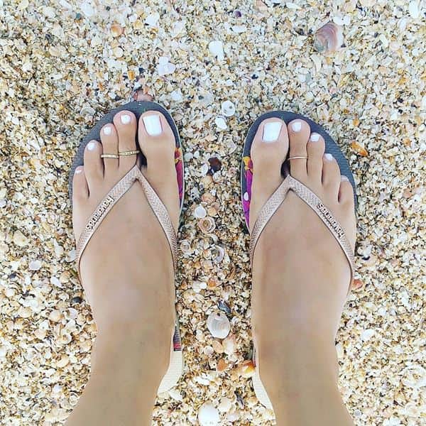 כיצד תשמרי על ציפורנייך בחשיפה למי הים והבריכה?